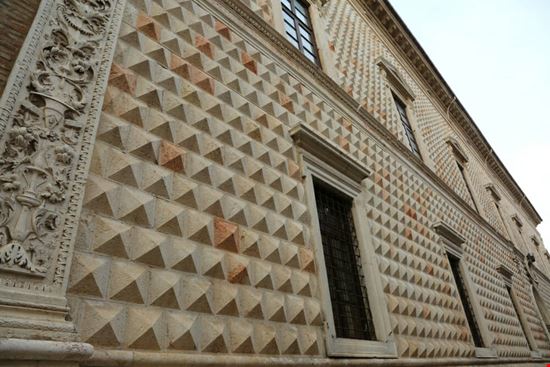 Palazzo dei Diamanti, Ferrara Ferrara Shutterstock.com 